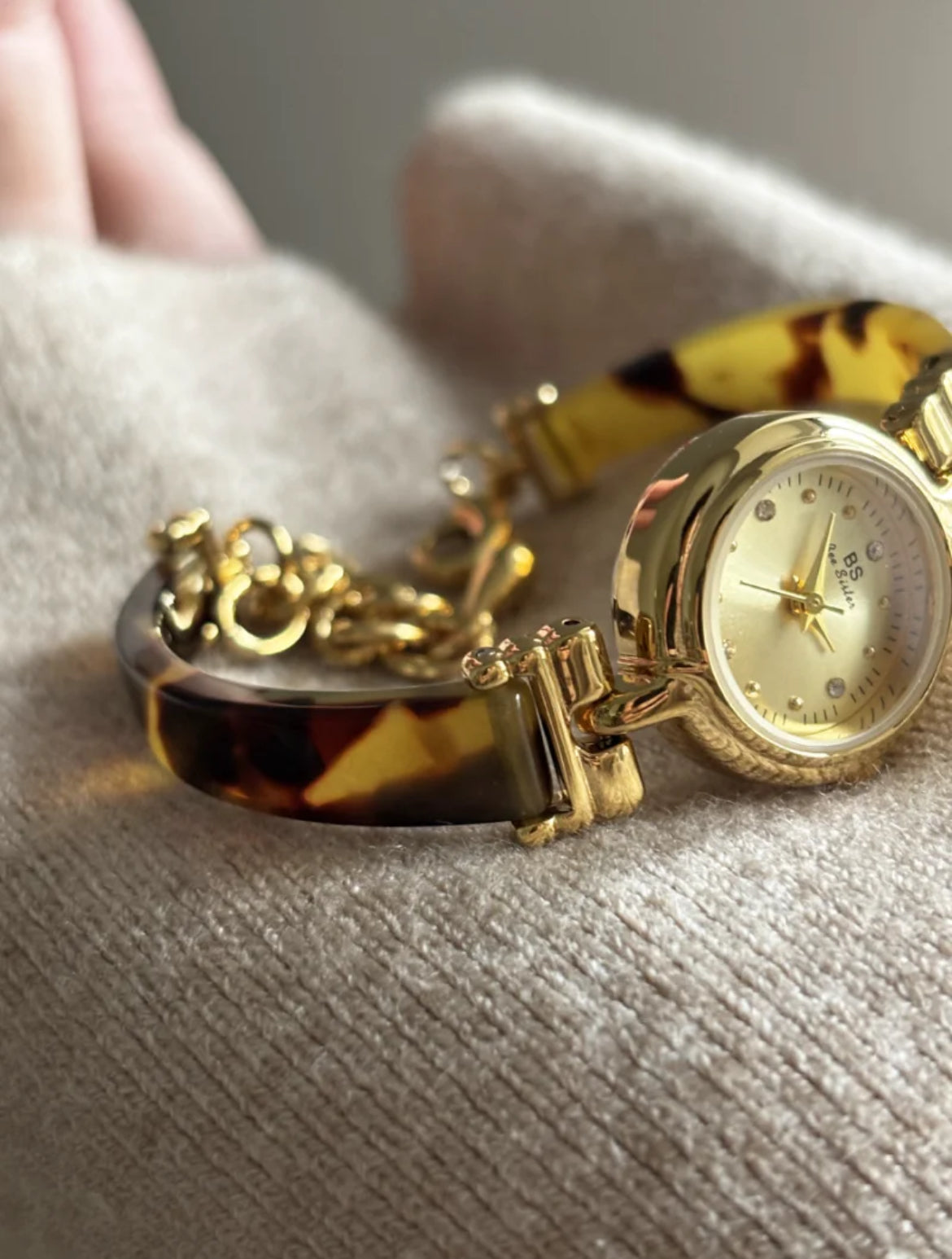 Irregular Resin Chic Round Brown Bracelet Watch