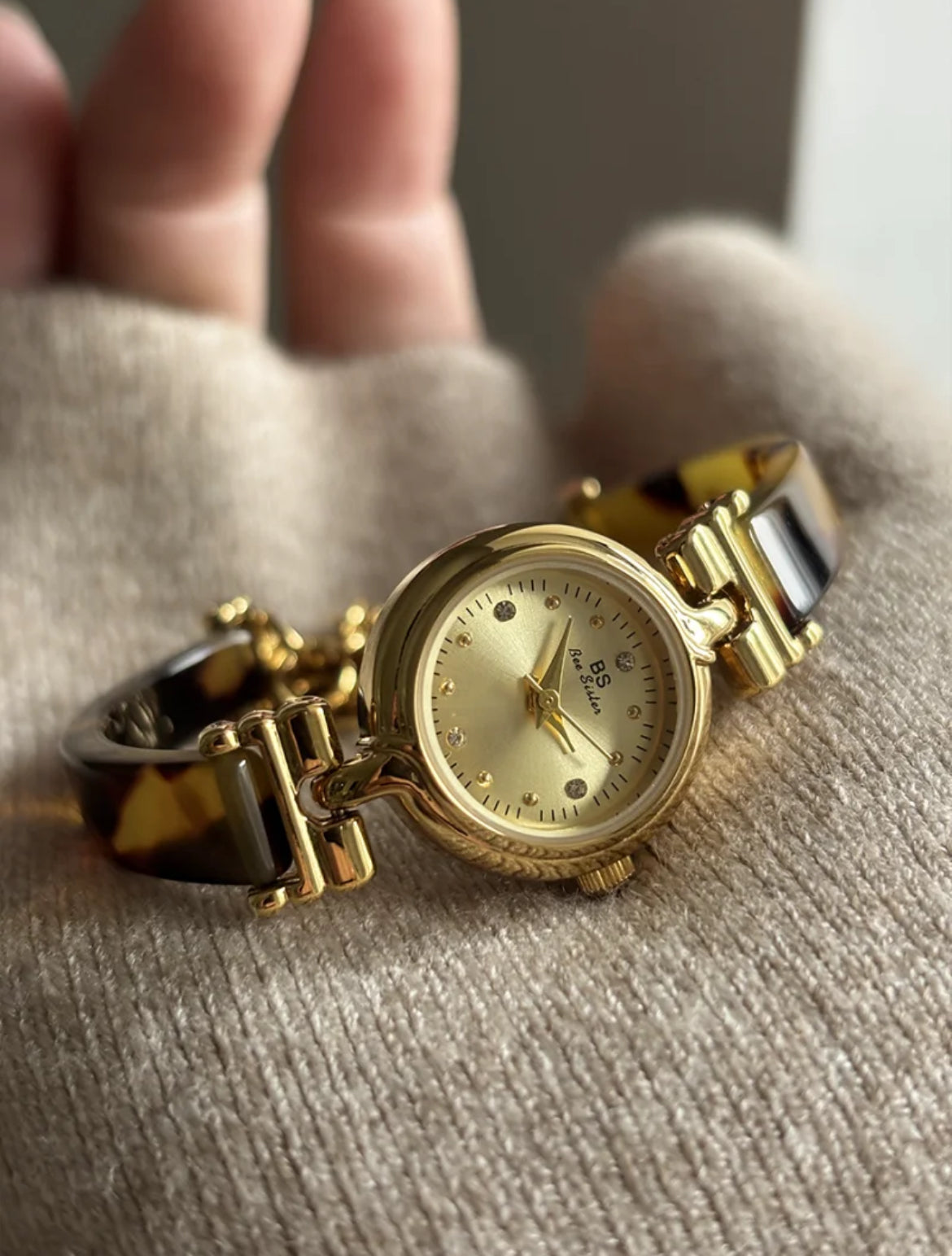 Irregular Resin Chic Round Brown Bracelet Watch