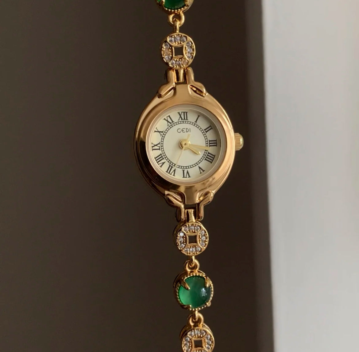 Gold Round Face Green Beads Bracelet Watch for Women