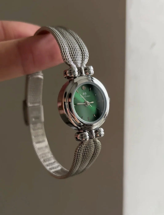 Vintage Gold/Silver Round Face Bracelet Watch for Women