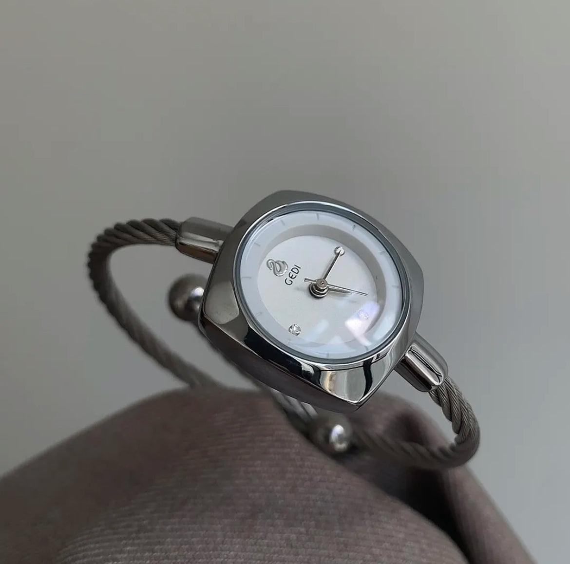 Square Round Women Bracelet Watch
