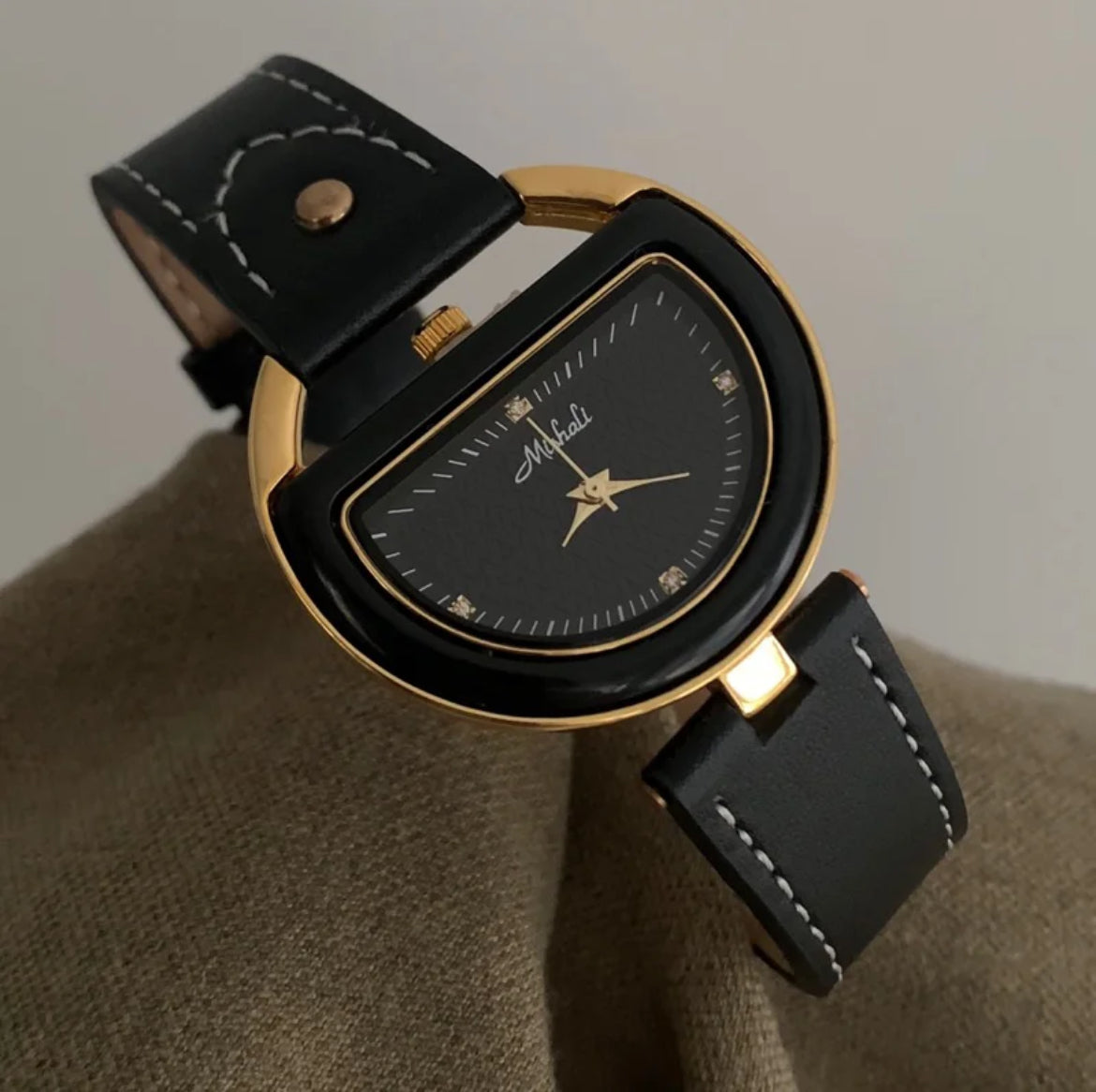 Luxury Semi-Circular Leather Watch