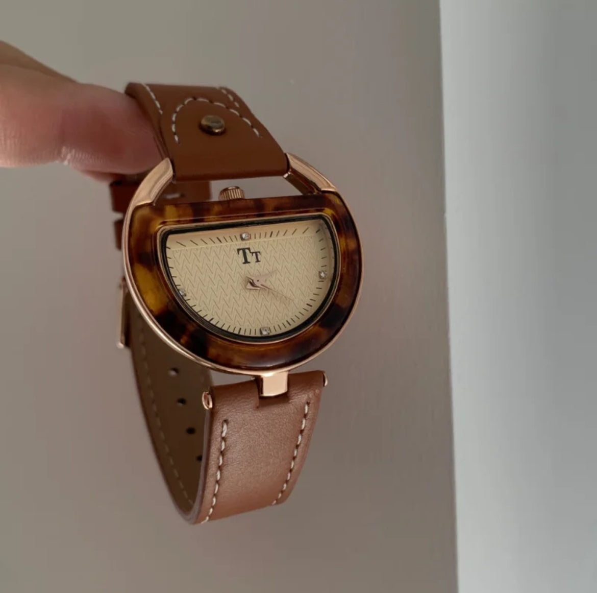 Luxury Semi-Circular Leather Watch