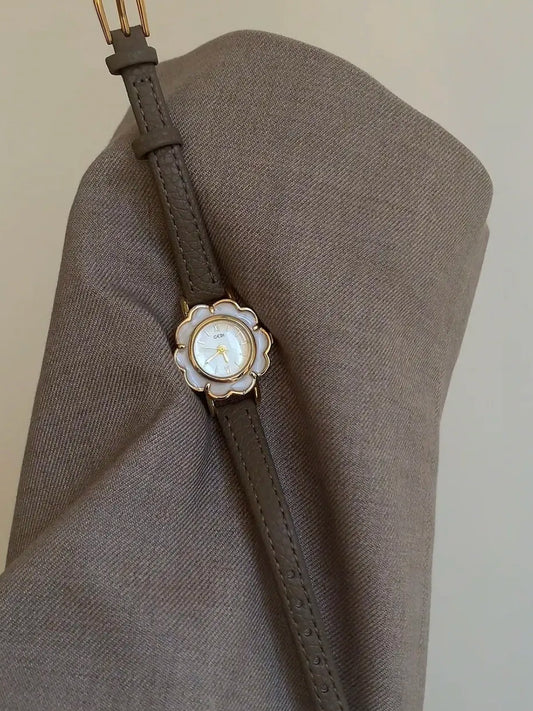 Vintage Flower Shape Cute Women's Watch