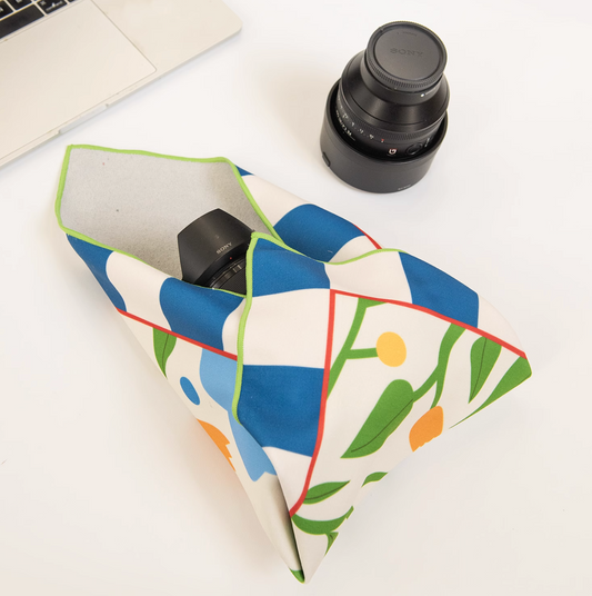 Toiletries Cosmetic Makeup Brushes Storage Bag Cloth Protective Wrap Universal Magic Self-Adhesive Travel Outdoors Make Up