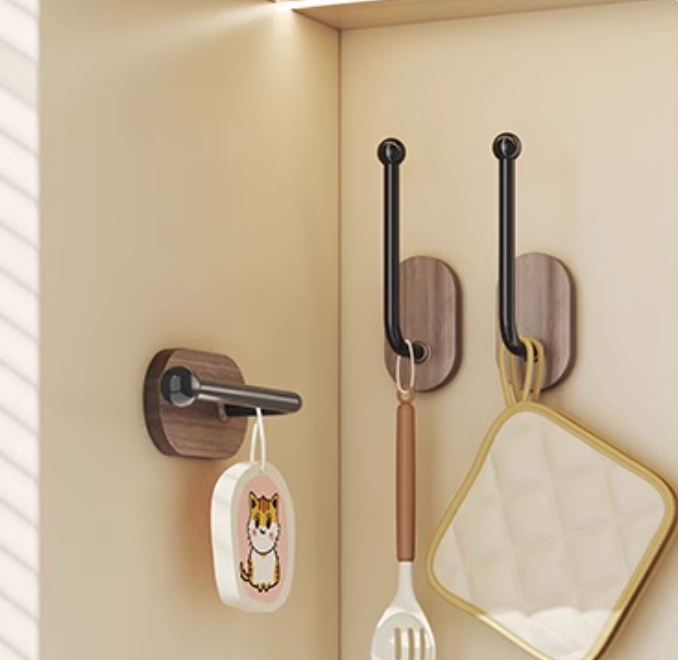 Vintage Wood Style Wall-mounted Clothes Hangers