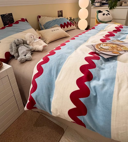 Stripe Winter Plush Bed Sheets Set (Fitted sheet）