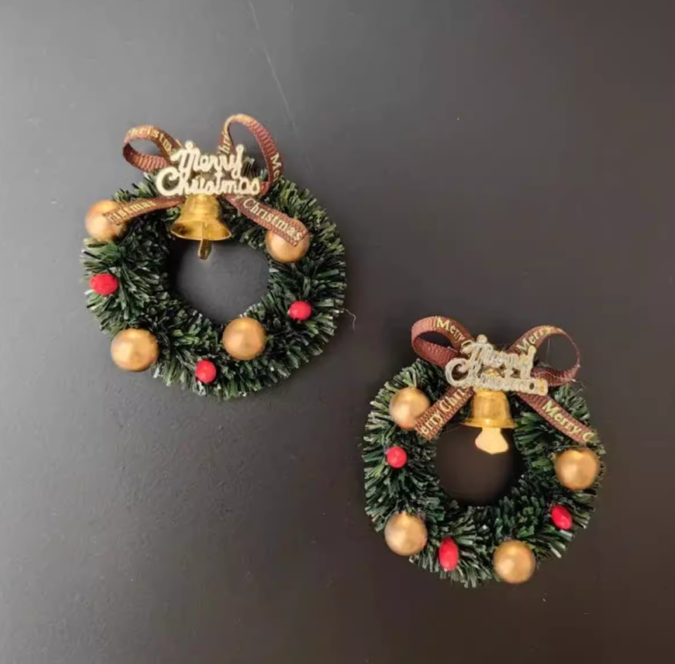 2Pcs Christmas Wreath Refrigerator Magnet