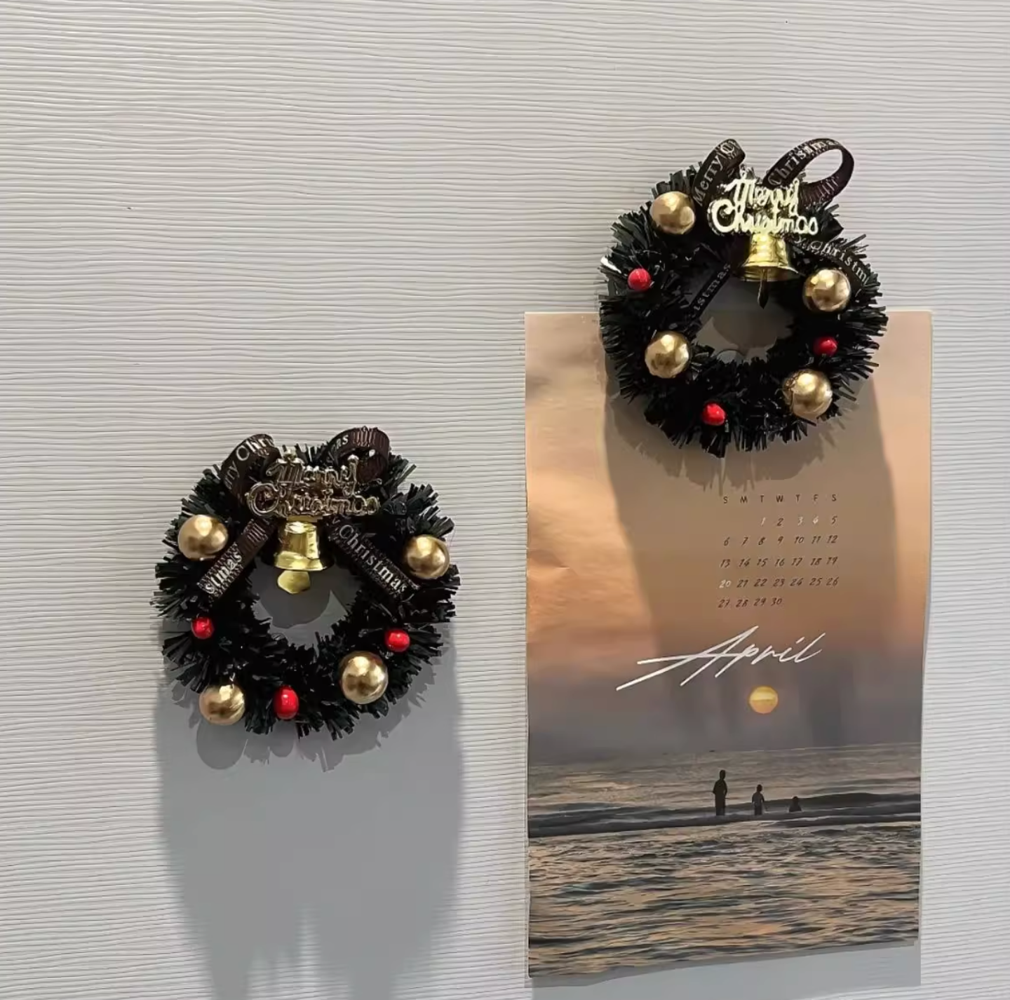 2Pcs Christmas Wreath Refrigerator Magnet