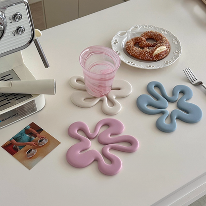 Irregular Flower Shape Coasters Skid Insulation Cup Mat, Reusable Kitchen Dishes Accessories, Table Protector