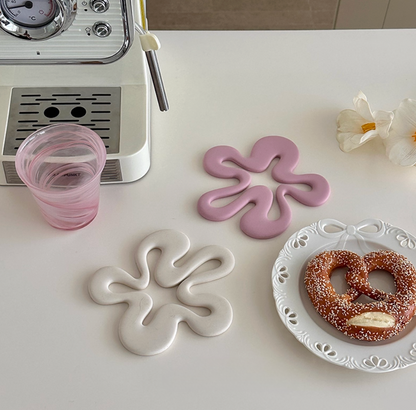 Irregular Flower Shape Coasters Skid Insulation Cup Mat, Reusable Kitchen Dishes Accessories, Table Protector