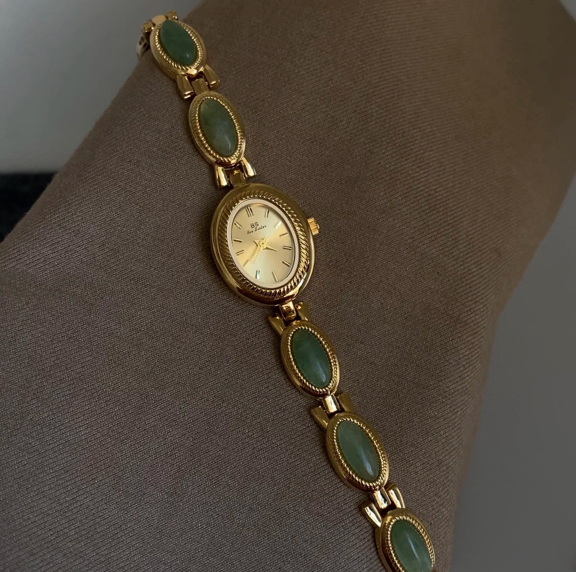 Vintage Style Green Jade Stone Bracelet Watch